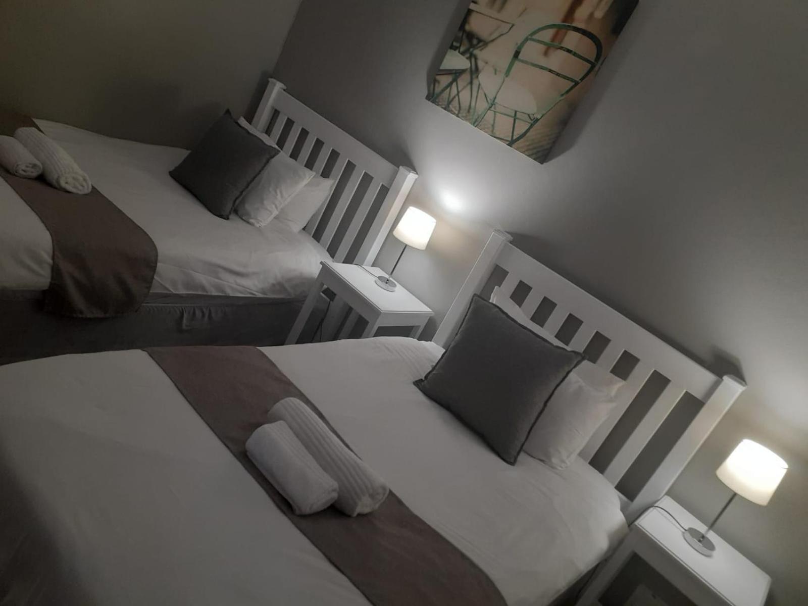 Oakwood Lodge Блумфонтейн Екстер'єр фото A room at the hotel